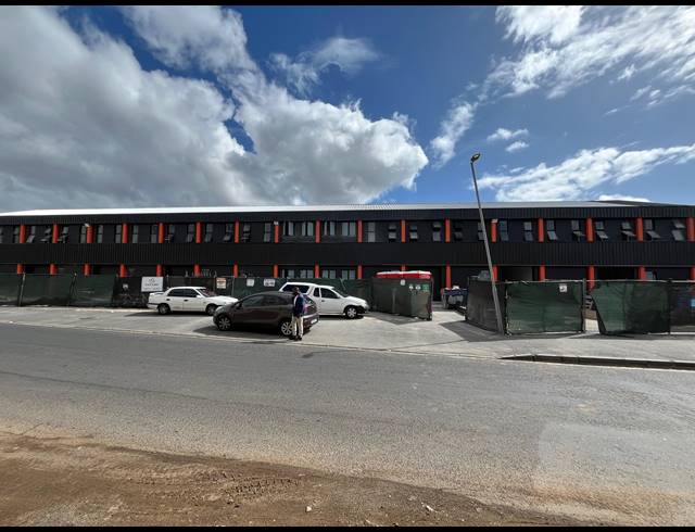 198M² WAREHOUSE TO LET IN NDABENI
